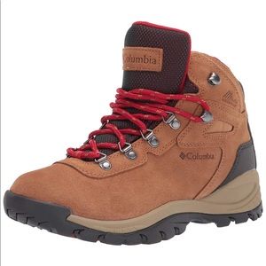 Columbia Newton Ridge Plus Hiking Shoes Women's 9